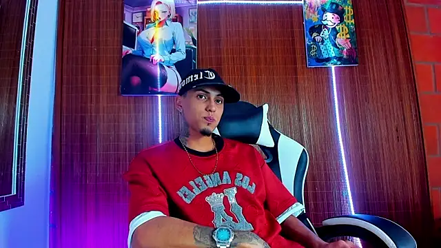 Snapshot of Liam_lee chatting on 02.21.26 Liam lee online show from 02.21.26