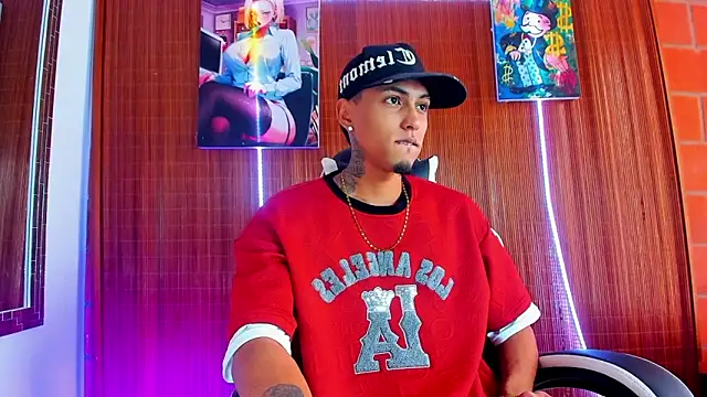 Snapshot of Liam_lee chatting on 02.22.26 Liam lee online show from 02.22.26