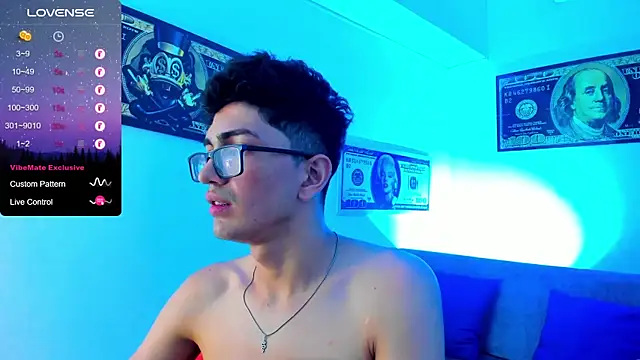 TylerWhite  online show from 01.05.25