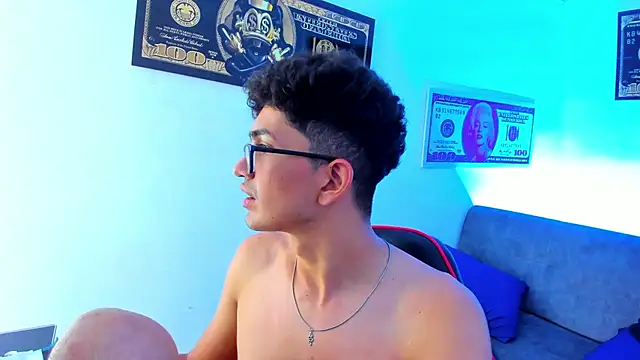 TylerWhite  online show from 01.07.25
