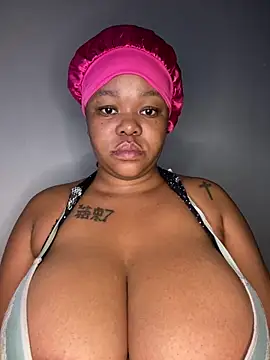 Snapshot of Mandy-101 chatting on 03.22.25 Mandy-101 online show from 03.22.25