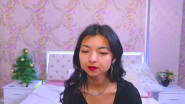 Shy Kira online show from 12.26.24