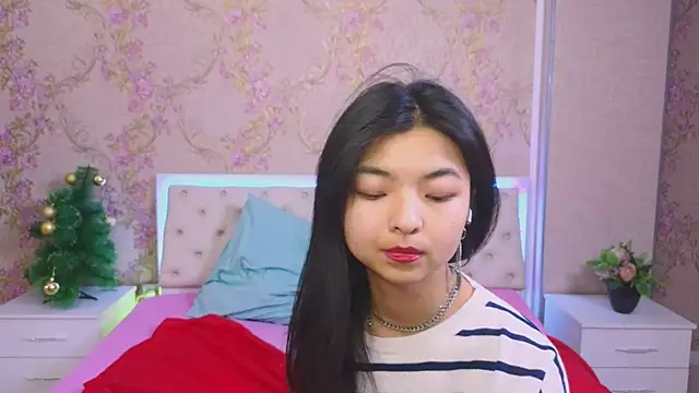 Shy Kira online show from 01.10.25