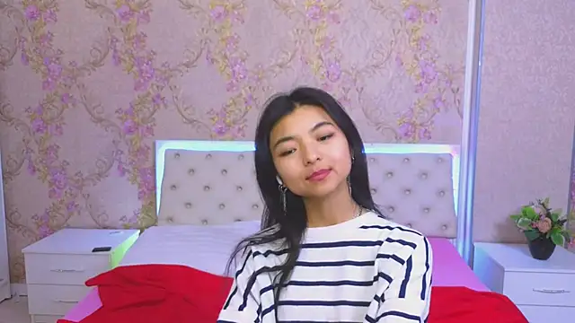 Shy Kira online show from 01.15.25