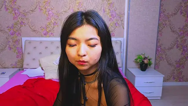 Shy Kira online show from 01.30.25