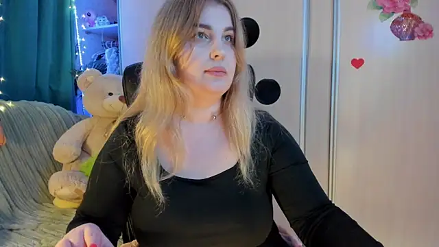 CoraSwon online show from 03.09.26