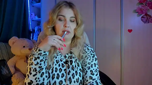 CoraSwon online show from 03.19.26