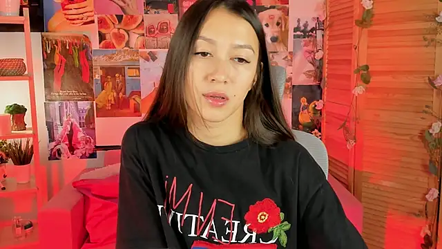 LanaBaker online show from 12.08.24