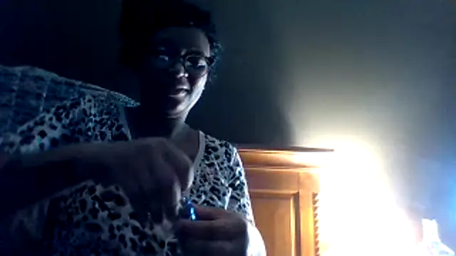 Snapshot of KLoveeee chatting on 01.12.25 KLoveeee online show from 01.12.25