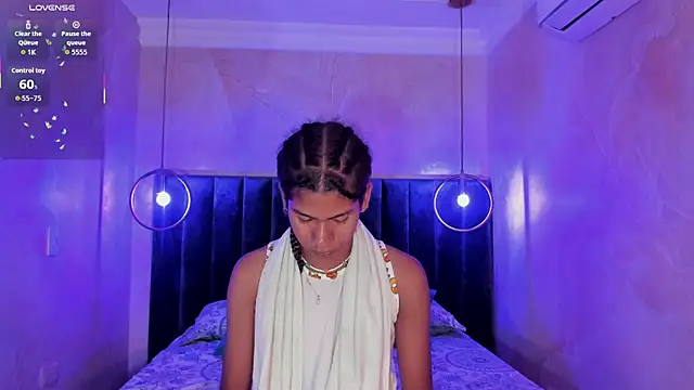 Maxim-Walker online show from 10.29.25