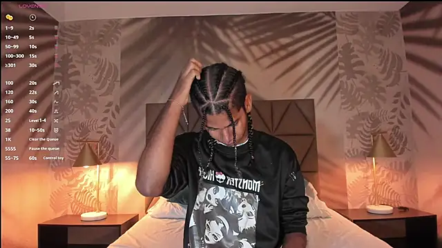 Maxim-Walker online show from 11.11.25