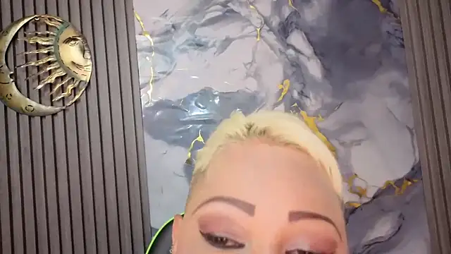 GianellaCox  online show from 04.08.26