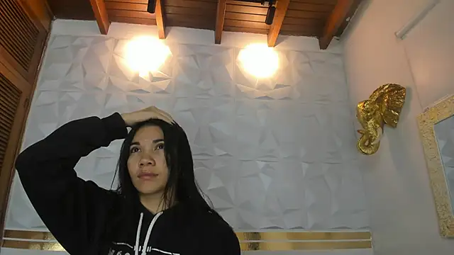 Emiily Parkerr online show from 03.18.25