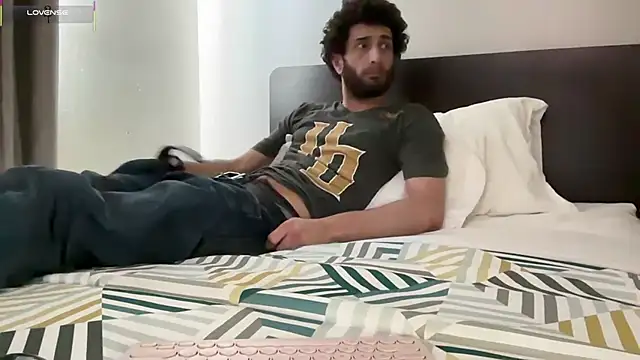 pantslesstraveler plt online show from 09.28.25