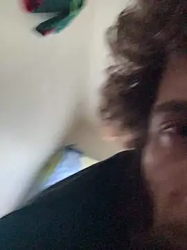 pantslesstraveler plt online show from 10.30.25