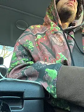 pantslesstraveler plt online show from 12.21.25