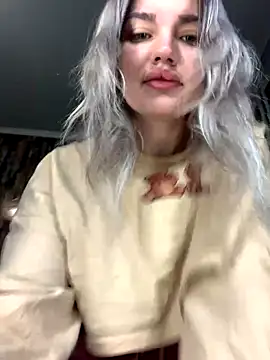 Snapshot of Sextazy chatting on 10.26.25 Sextazy online show from 10.26.25