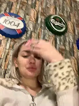 Snapshot of Sextazy chatting on 02.11.26 Sextazy online show from 02.11.26