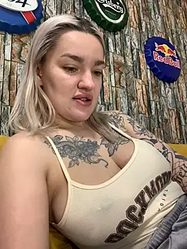 Snapshot of Sextazy chatting on 02.12.26 Sextazy online show from 02.12.26