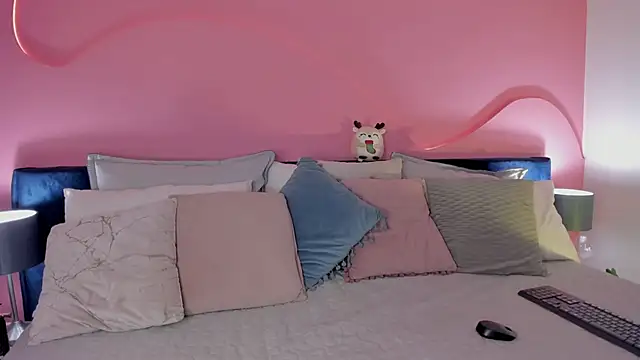 Alaia Manson online show from 02.22.25