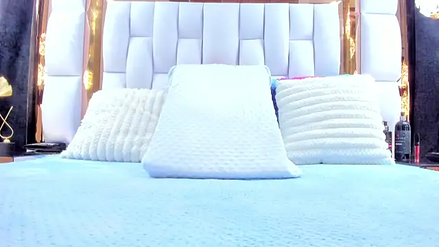 RileySweett online show from 11.12.25