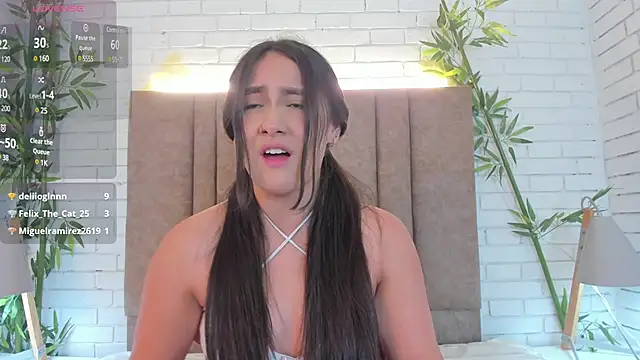 paulina sweett  online show from 02.12.25