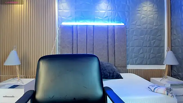 paulina sweett  online show from 11.21.25