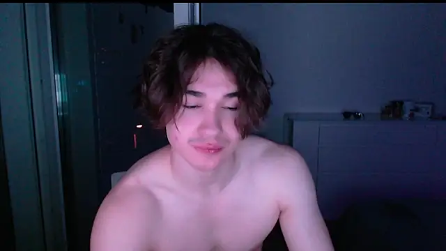 Snapshot of MarkusDean chatting on 06.23.26 MarkusDean online show from 06.23.26