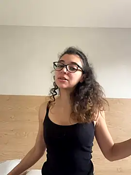 Snapshot of uniquerossie chatting on 11.07.25 uniquerossie online show from 11.07.25