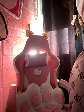 Snapshot of Chachou000 chatting on 10.06.25 Chachou000 online show from 10.06.25