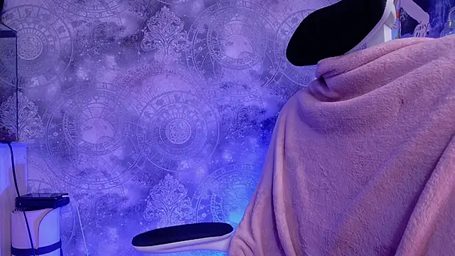 Snapshot of Sheila_Hill_ chatting on 10.20.25 Sheila Hill online show from 10.20.25