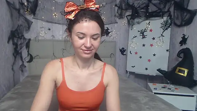 KaraCriegs online show from 10.20.25