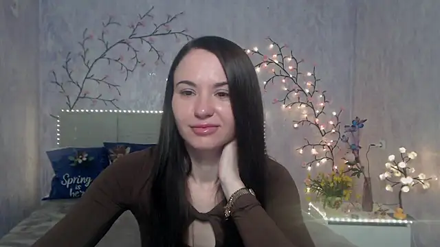 Snapshot of KaraCriegs chatting on 04.20.26 KaraCriegs online show from 04.20.26