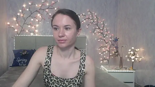 Snapshot of KaraCriegs chatting on 04.23.26 KaraCriegs online show from 04.23.26