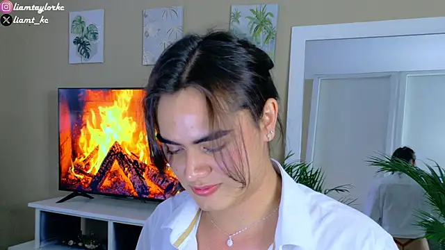 Liam Taylor online show from 01.05.26