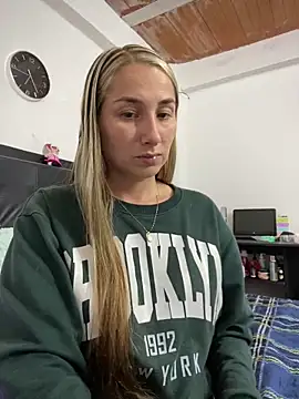 Iris love18 online show from 03.12.25