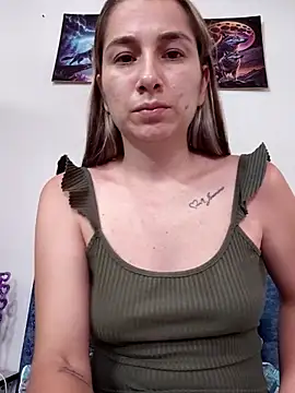 Snapshot of Iris_love18 chatting on 05.18.26 Iris love18 online show from 05.18.26