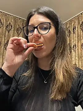 NadiraNoor online show from 03.01.26