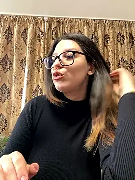 NadiraNoor online show from 04.07.26