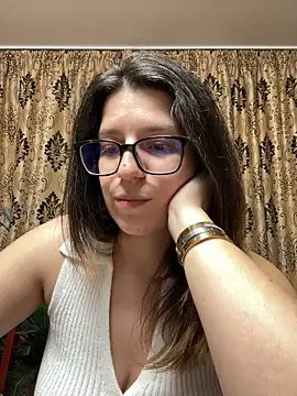 NadiraNoor online show from 04.10.26