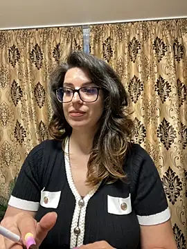 Snapshot of NadiraNoor chatting on 05.14.26 NadiraNoor online show from 05.14.26