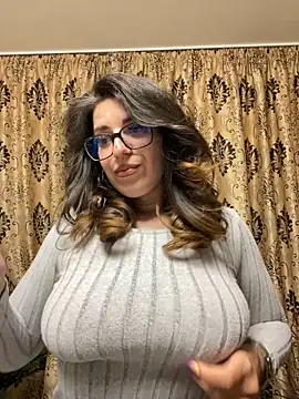 Snapshot of NadiraNoor chatting on 05.15.26 NadiraNoor online show from 05.15.26