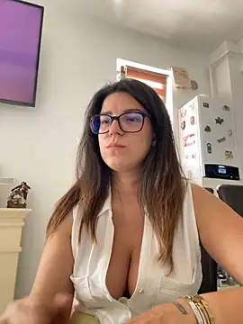 Snapshot of NadiraNoor chatting on 06.01.26 NadiraNoor online show from 06.01.26