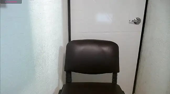 Snapshot of horny_paty chatting on 03.18.25 horny paty online show from 03.18.25