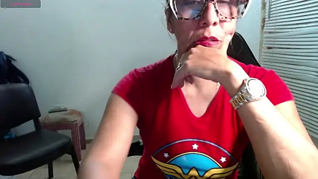 Snapshot of horny_paty chatting on 10.21.25 horny paty online show from 10.21.25