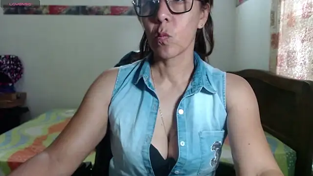 Snapshot of horny_paty chatting on 04.29.26 horny paty online show from 04.29.26
