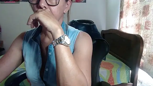 Snapshot of horny_paty chatting on 04.29.26 horny paty online show from 04.29.26