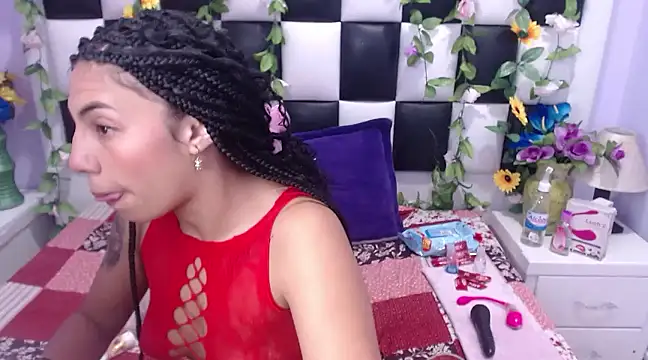 arianaa tompsoon online show from 12.11.24