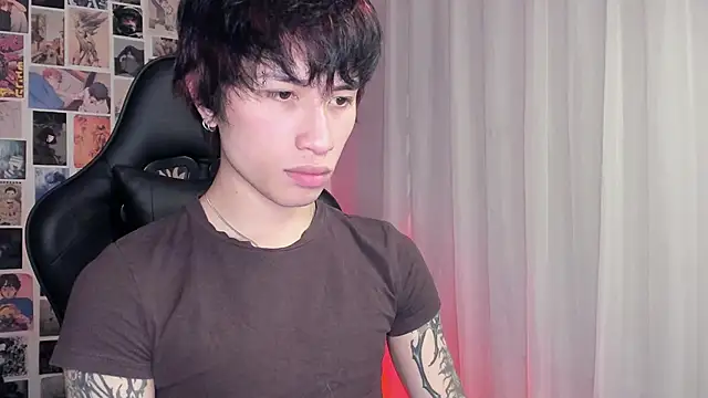 Snapshot of liamelf chatting on 10.20.25 liamelf online show from 10.20.25