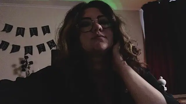 Laura Karamazov online show from 02.16.26